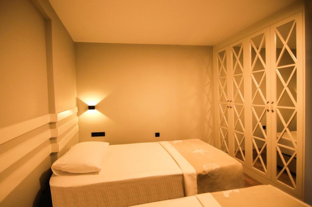 Krem Marin Otel Çeşme Exterior foto