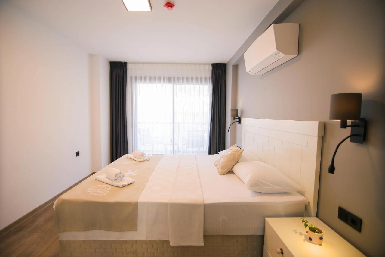 Krem Marin Otel Çeşme Exterior foto