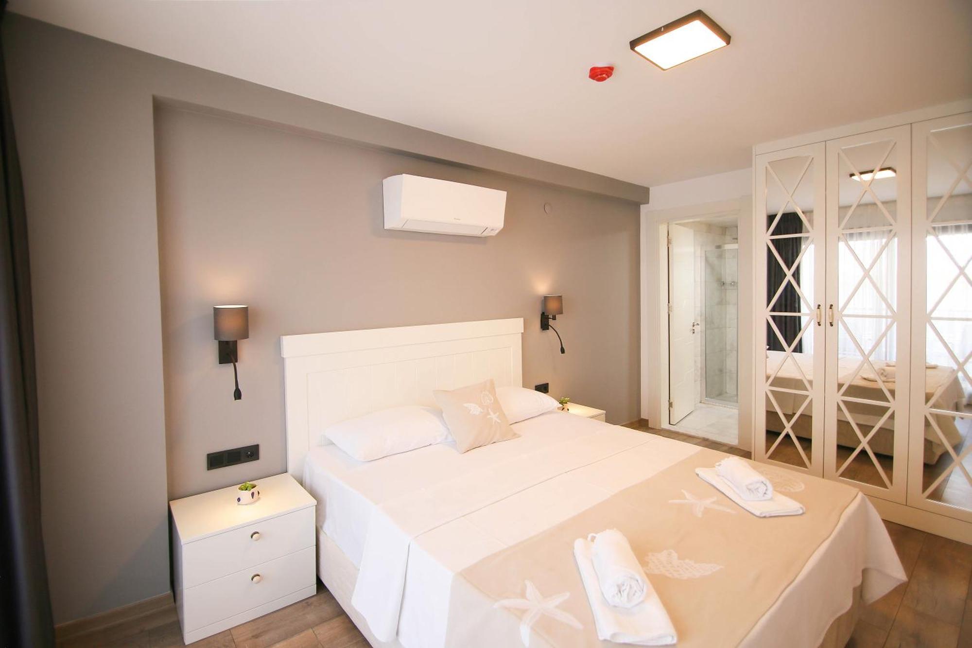 Krem Marin Otel Çeşme Exterior foto